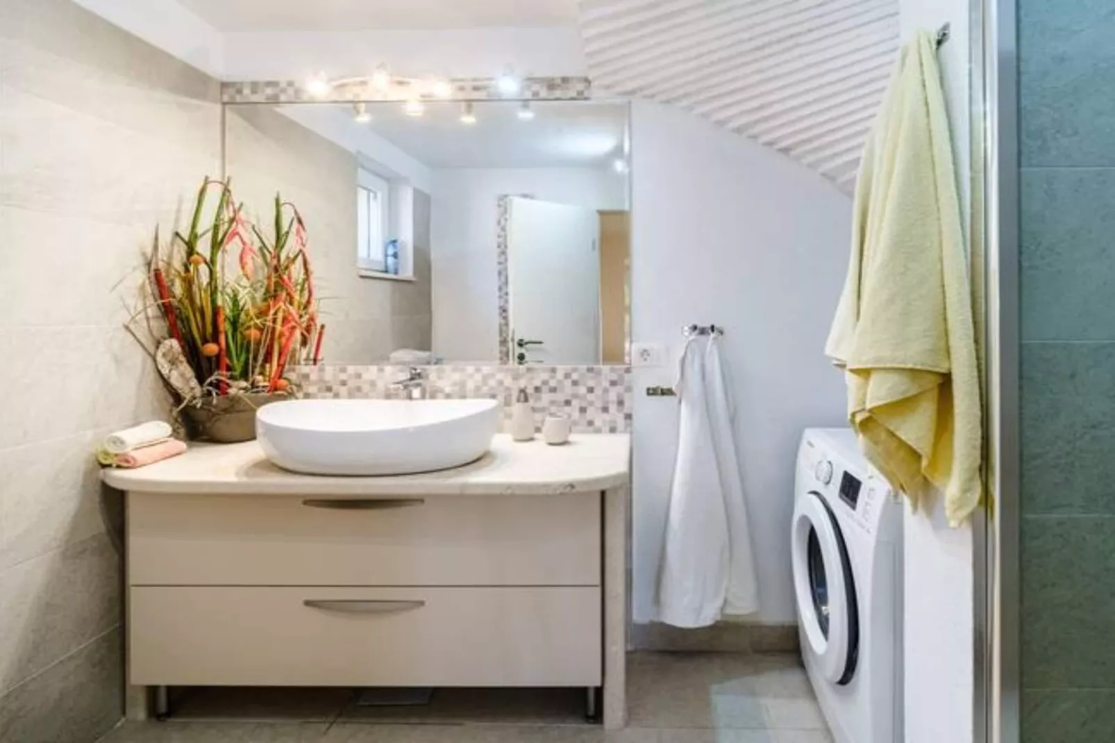 Holiday home House of the Sun - Three Bedroom Holiday Home with Pool - Badezimmer