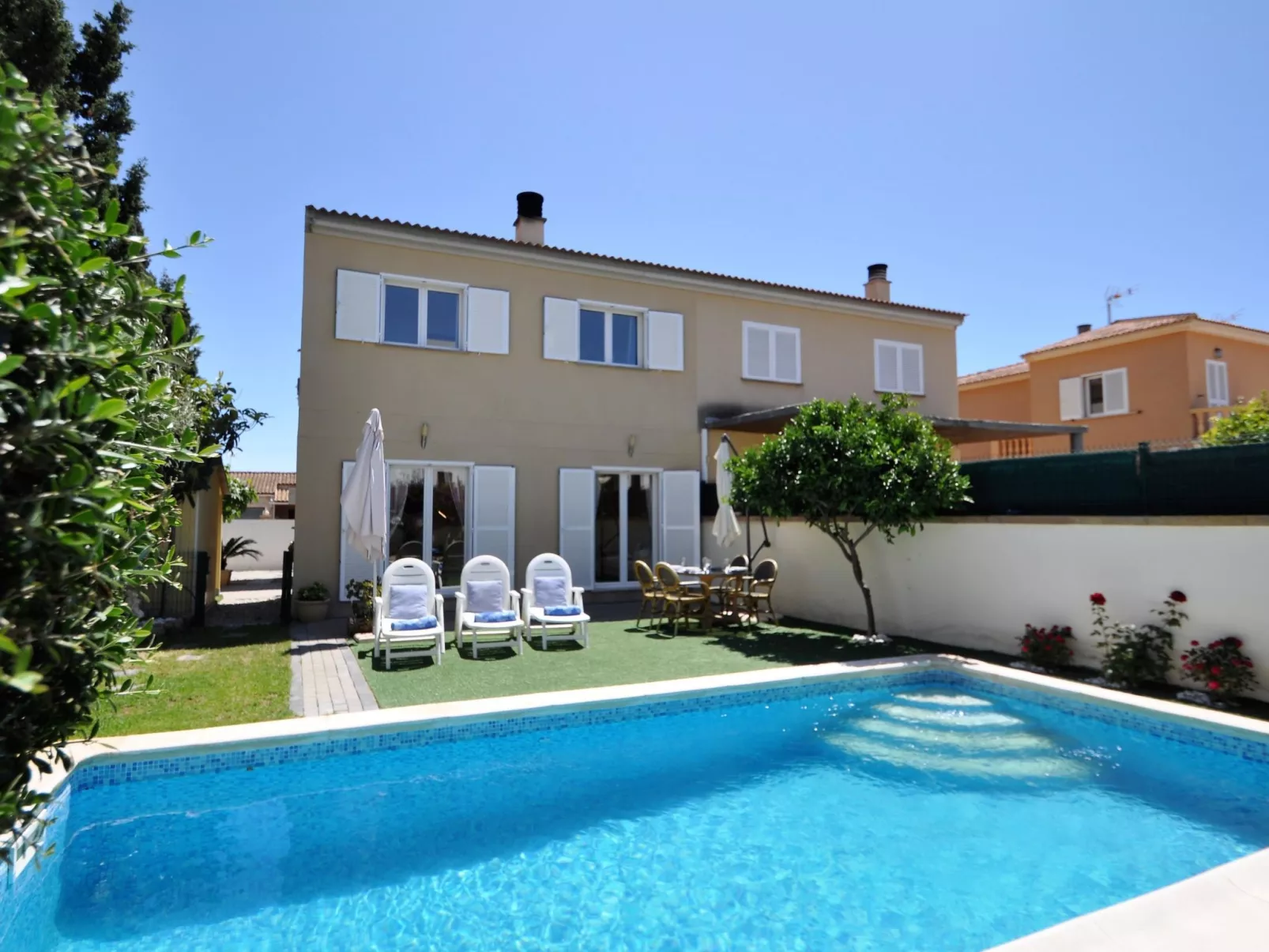 VILLA HUGO Casa en zona residencial tranquila Bahía Grande con Piscina Privada. - Outside