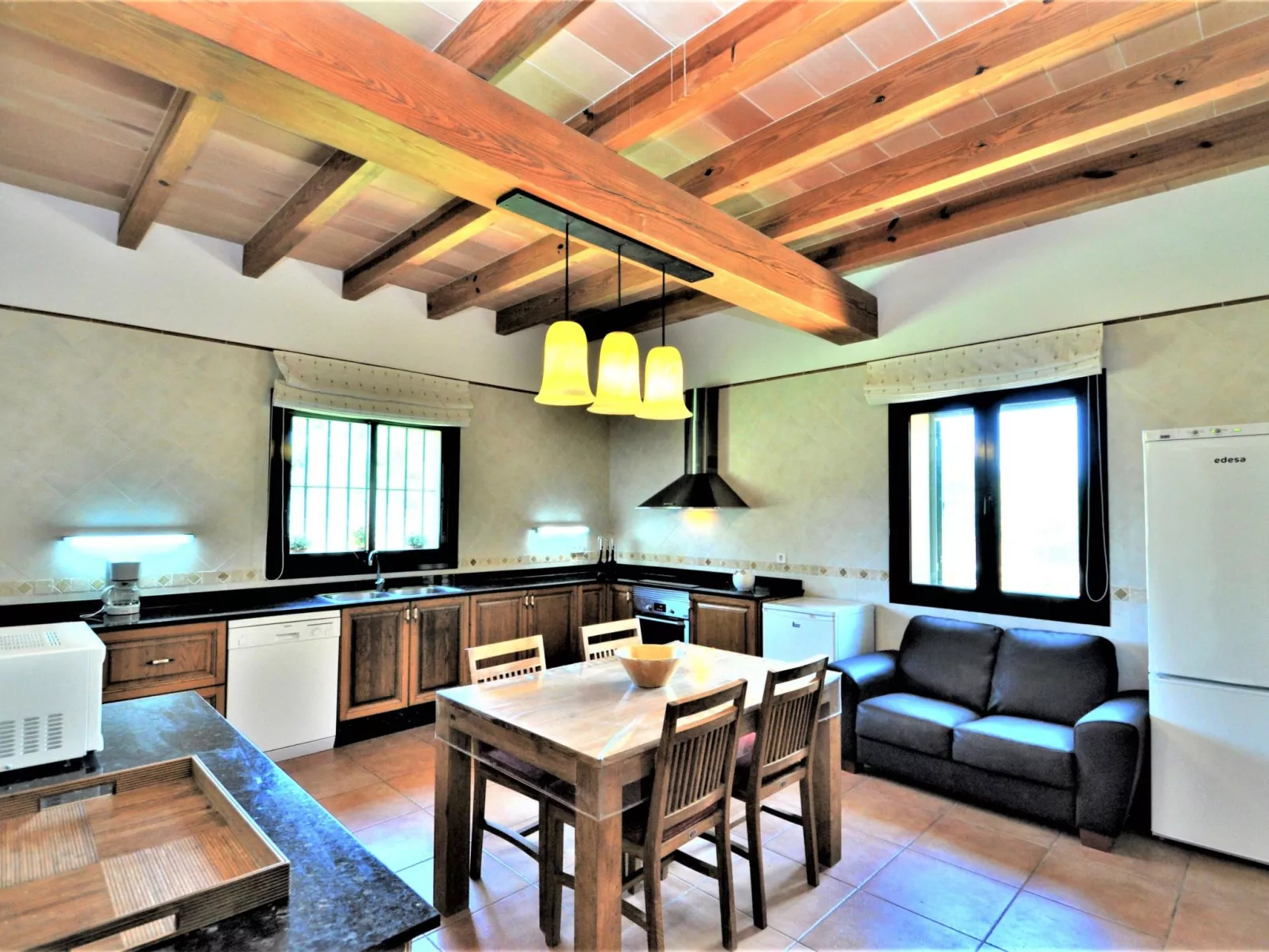 CAS BORRASSOS- Finca con piscina privada a 10 minutos de Palma.. BBQ. Wifi - Wi - Inside