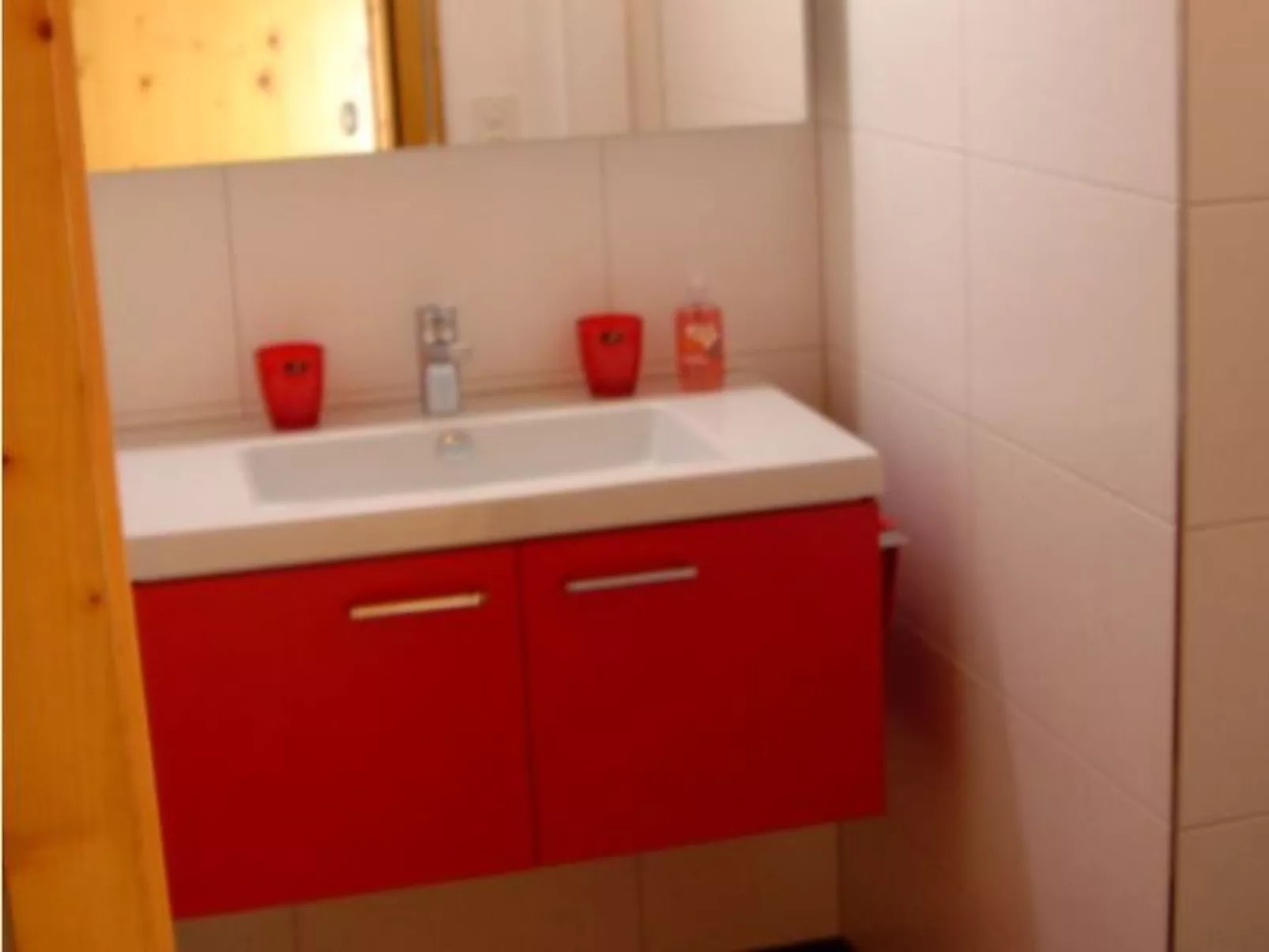 Stonas Sura / Stäuble, (Falera). 3 Zimmerwohnung - Drinnen