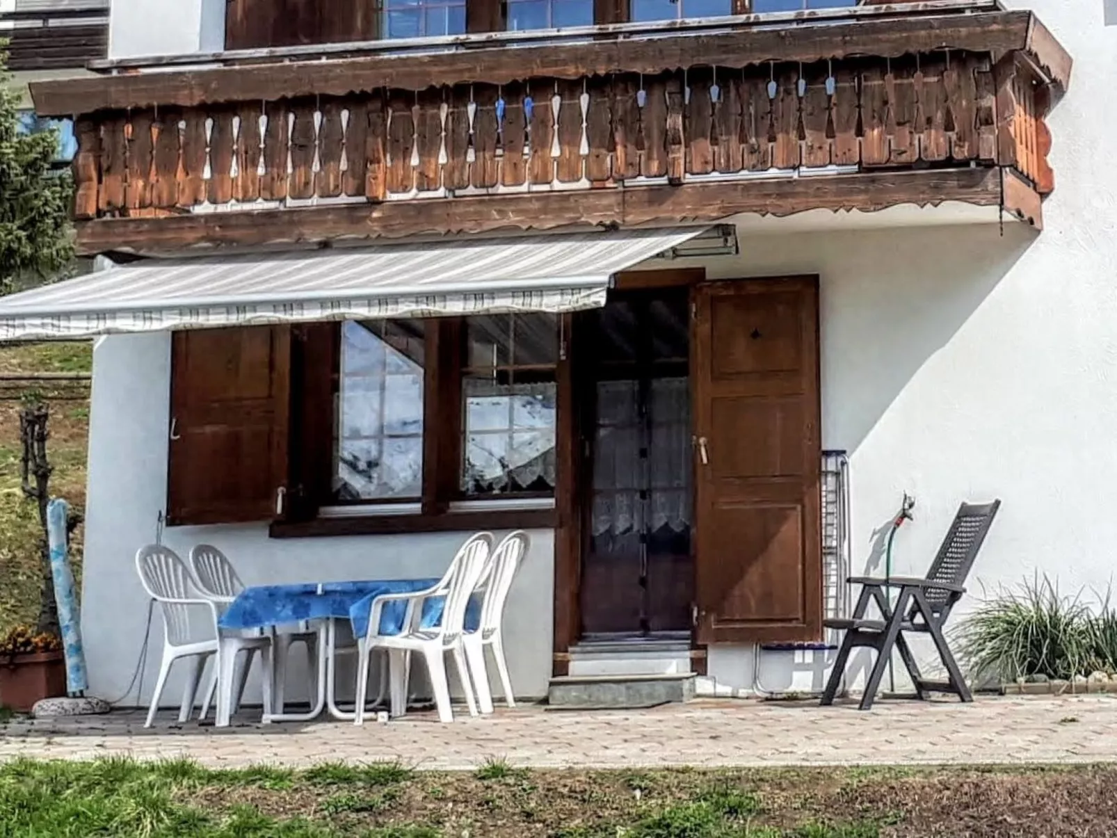 Nies Gagliner, (Falera). 2.5 Zimmerwohnung Falera, Nies Gagliner - Draußen