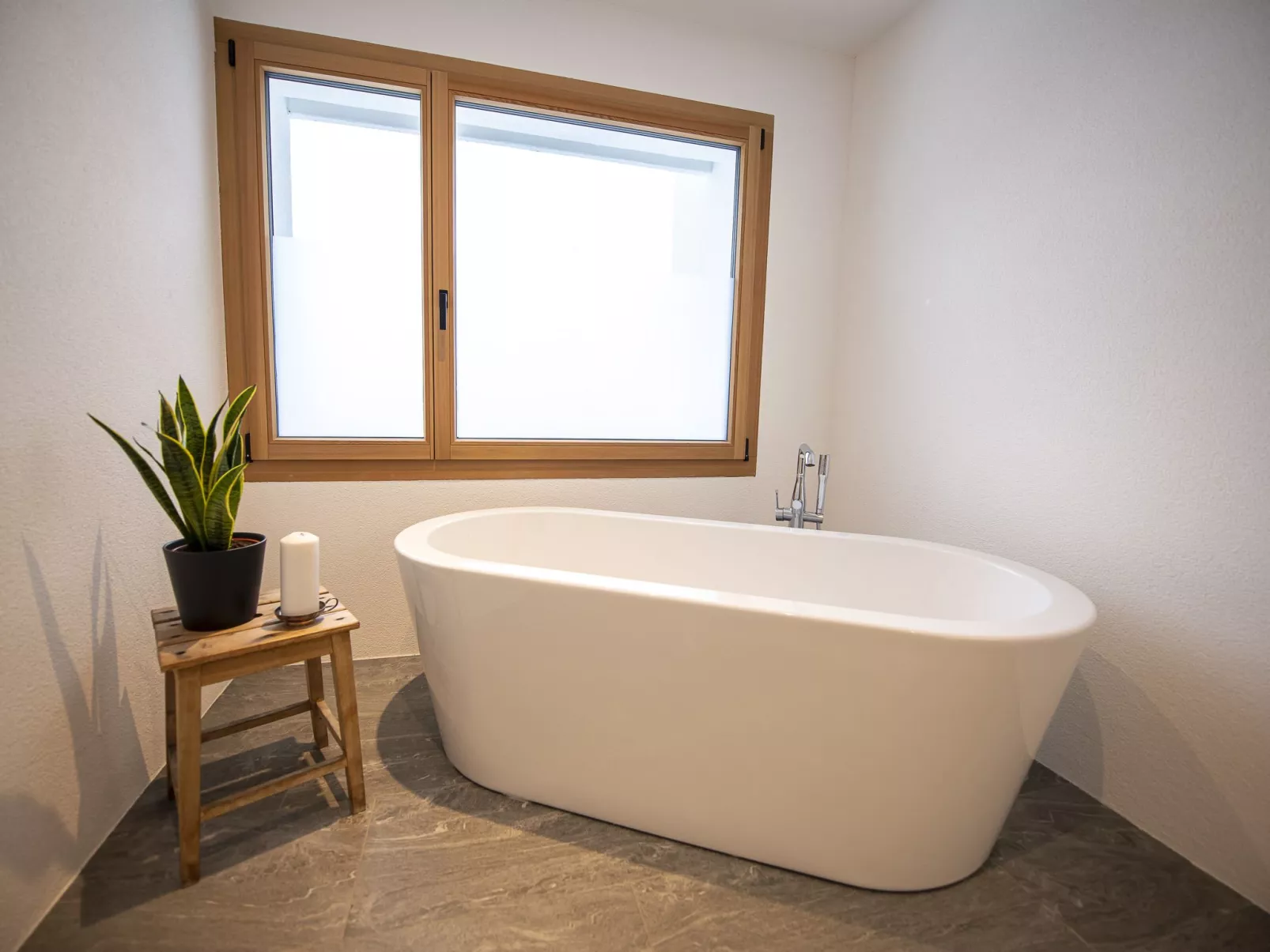 Flem Mountain Lodge, (Flims Waldhaus). Moderne neue 4.5 Ferienwohnung - Drinnen