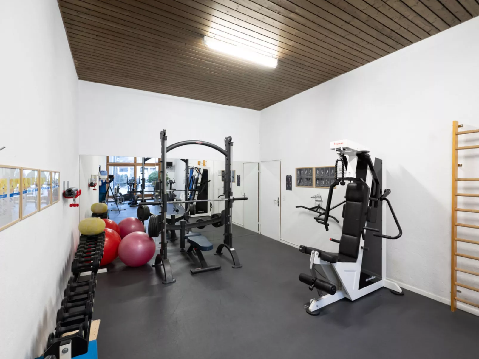 Rancho 121, (Laax Uletsch). 2.5 Zimmerwohnung, 70m², Dusche, sep. WC, für 3 Per - Dehors