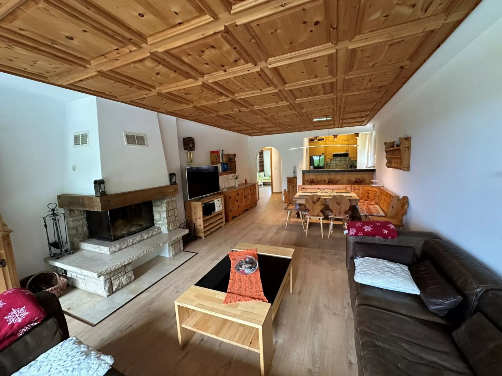 Sut Via 19, Surcuolm, (Surcuolm), 38005B - Drinnen