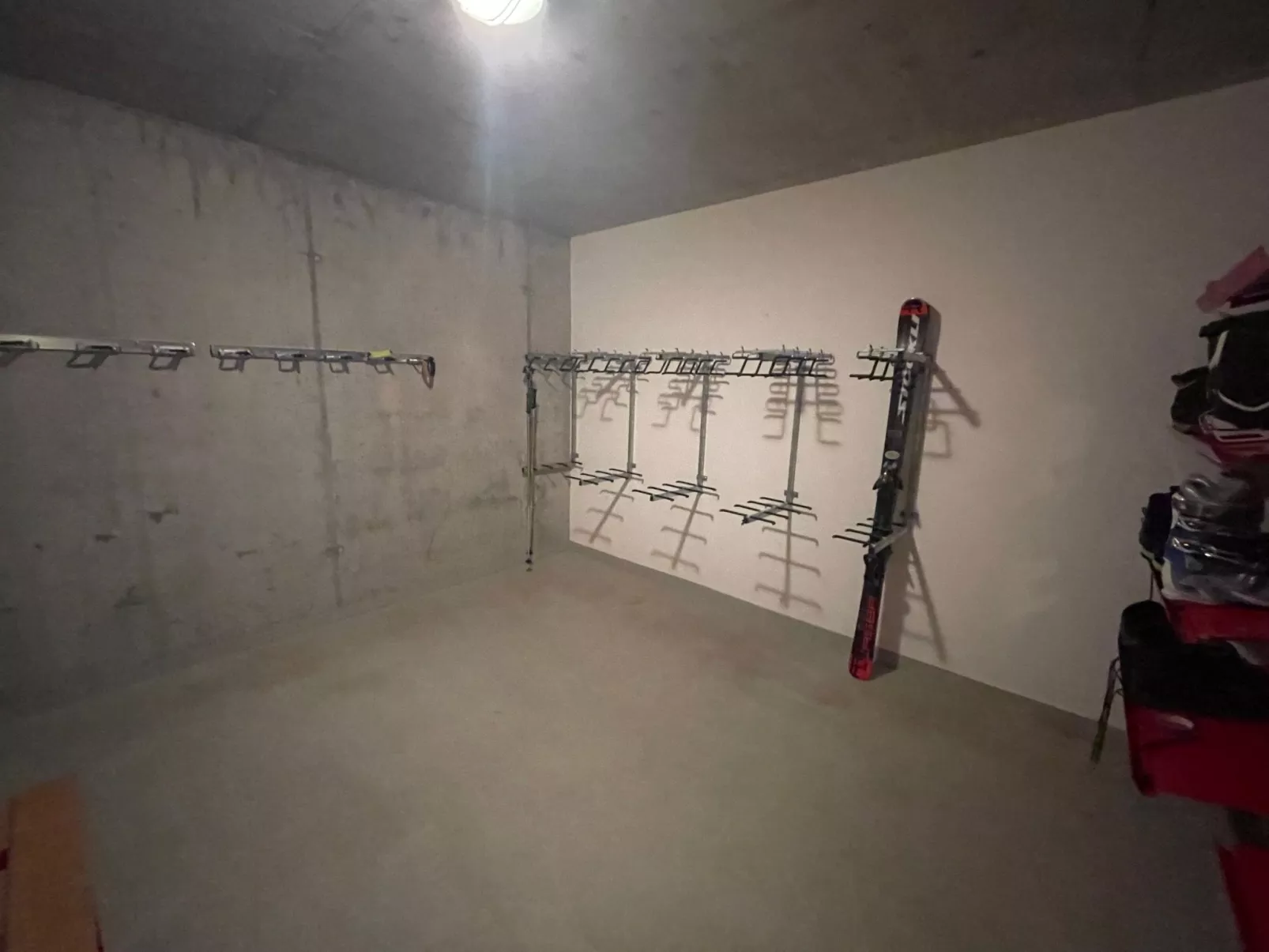 Refugio Pratuor, (Scuol). - Drinnen