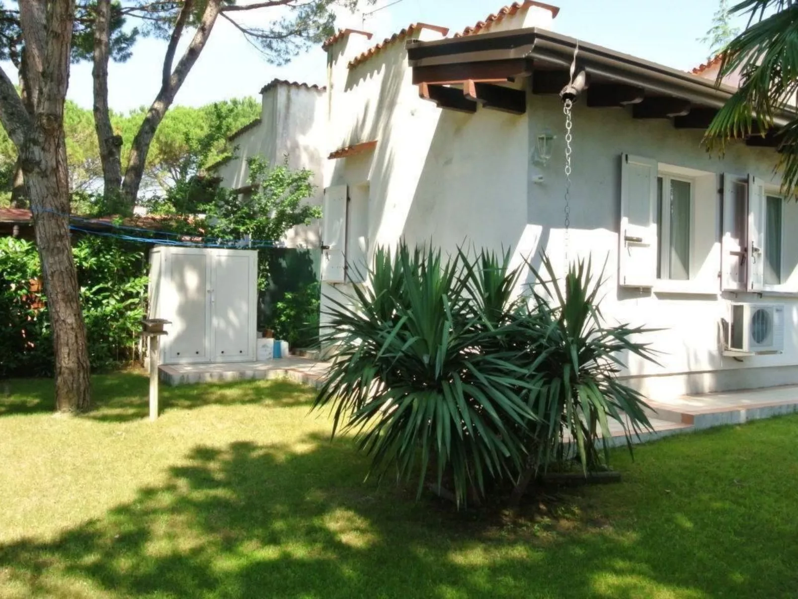 'Villa Edera' mit privatem Garten - Draußen