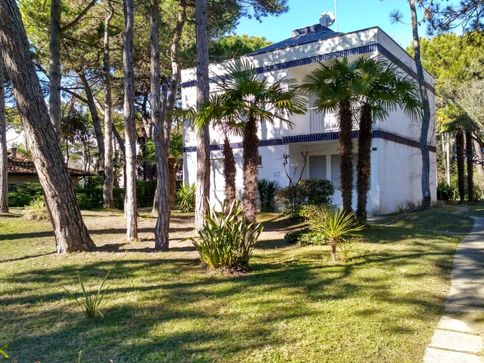 In der Villa Chiara - Draußen