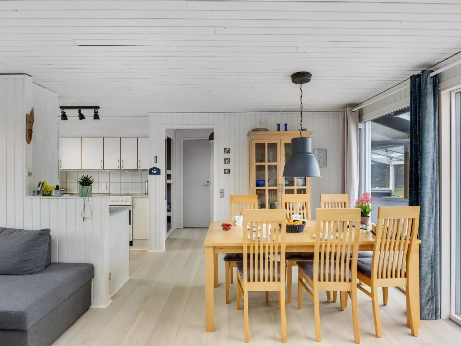 "Joosua" - 975m from the sea - Inside