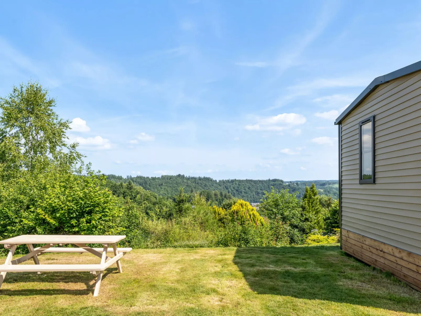 Camping Papillon Bouillon - Vakantiehuis ChaliBou - Outside