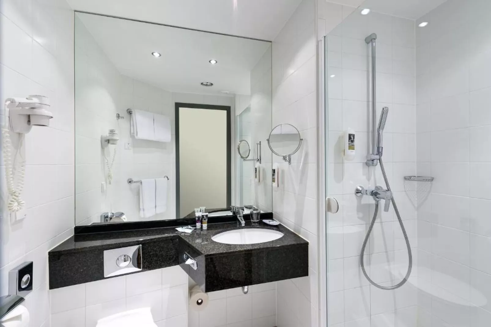 Hotel Düsseldorf - Deluxe Double room - Bathroom