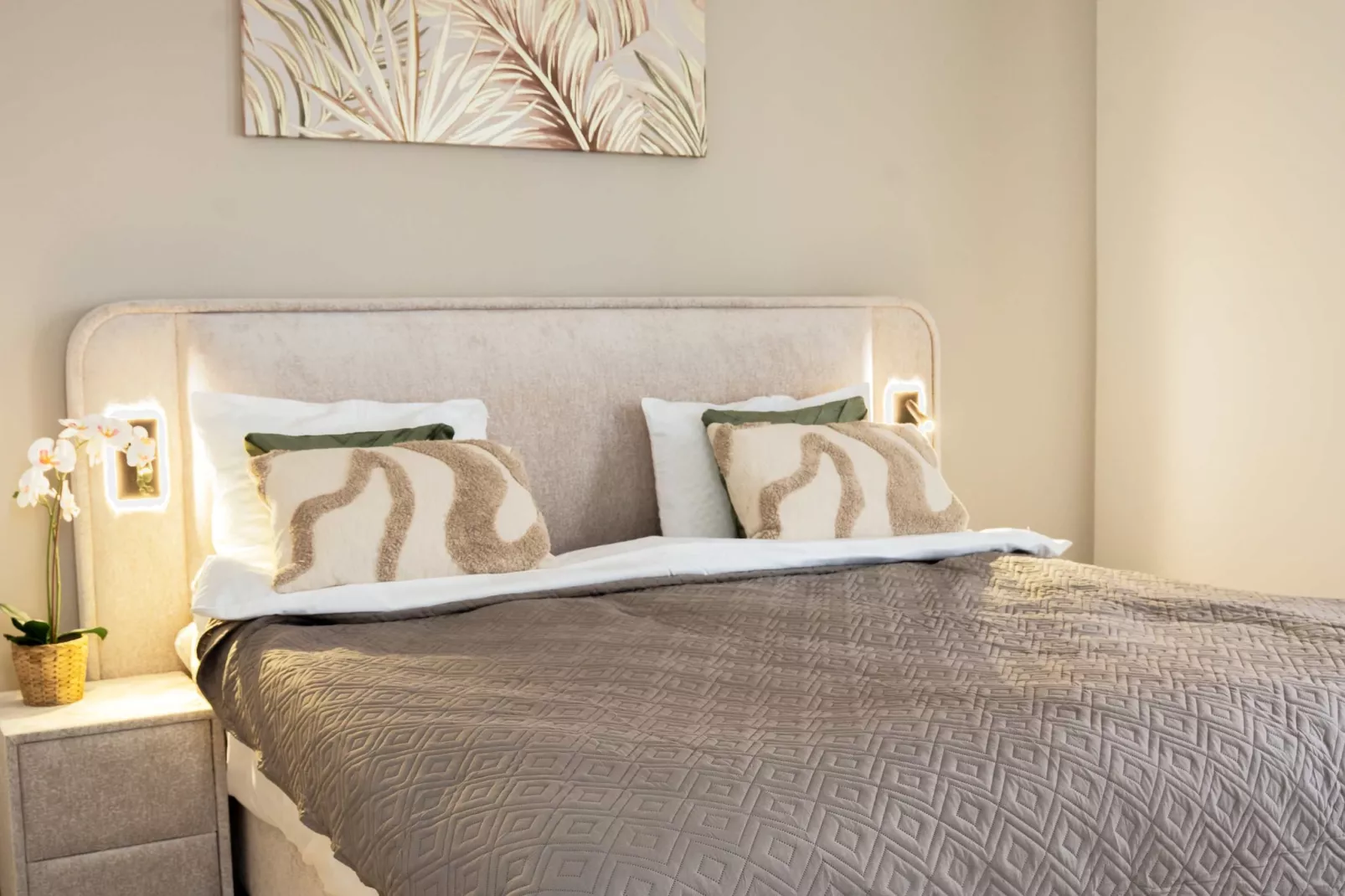 One Lux Stay 2BR/ 2BA Antwerp near Central Station - Chambre