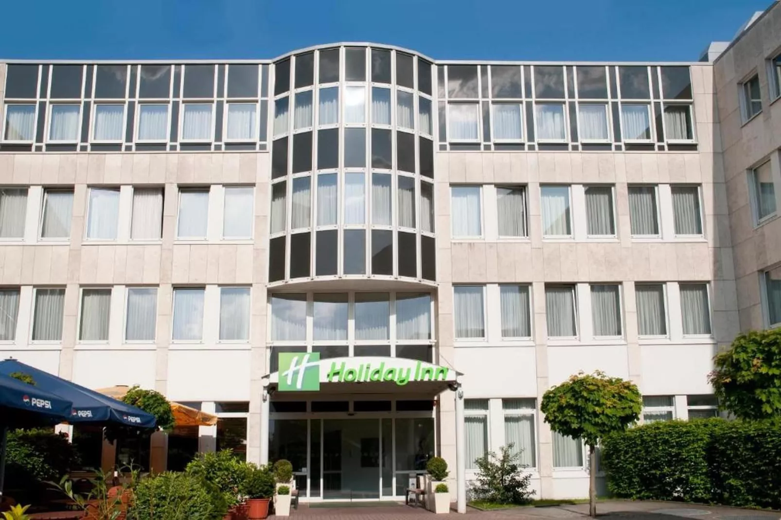 Holiday Inn Frankfurt Neu-Isenb - One-Bedroom Suite double Sofa Bed - Außenbereich Sommer