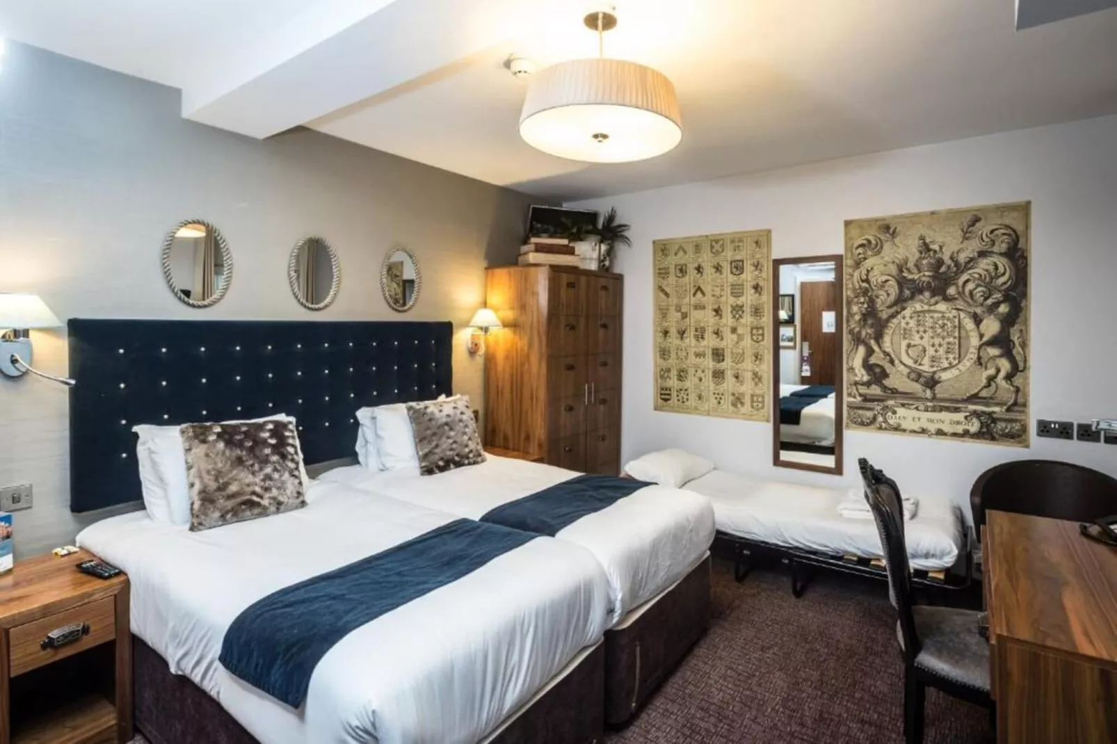 Standard Double Room - Schlafzimmer