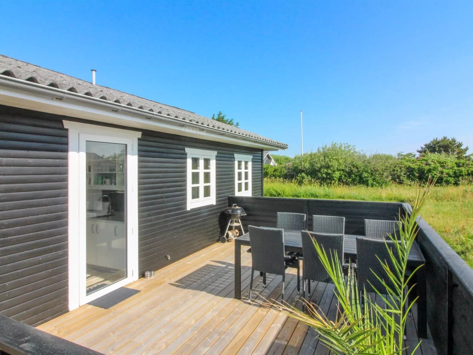 "Demus" - 900m from the sea - Outside
