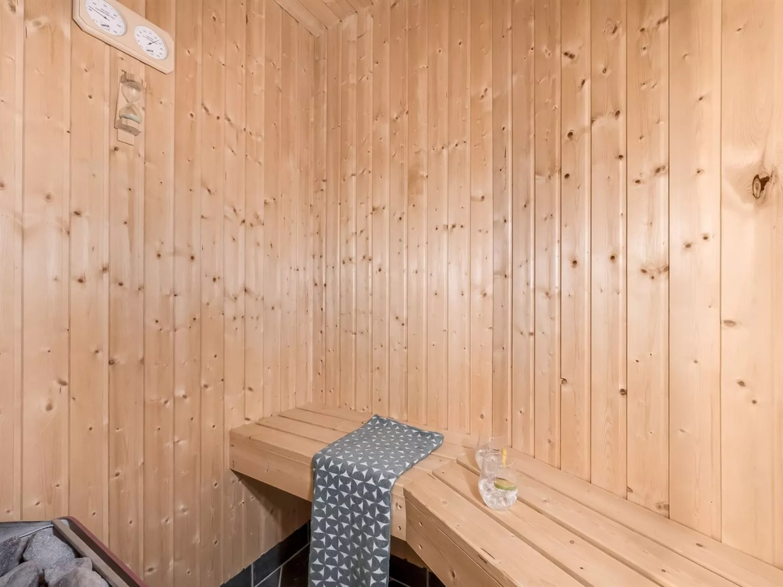 "Cristine" - 400m from the sea - Inside
