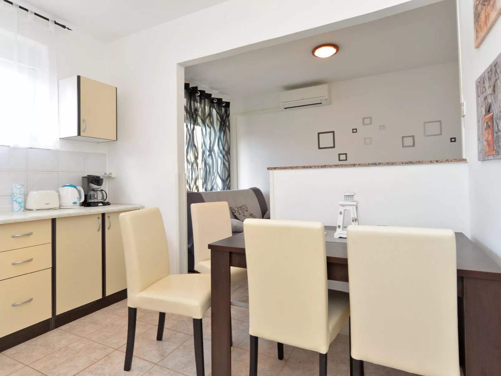 Apartment 1601 - Inside