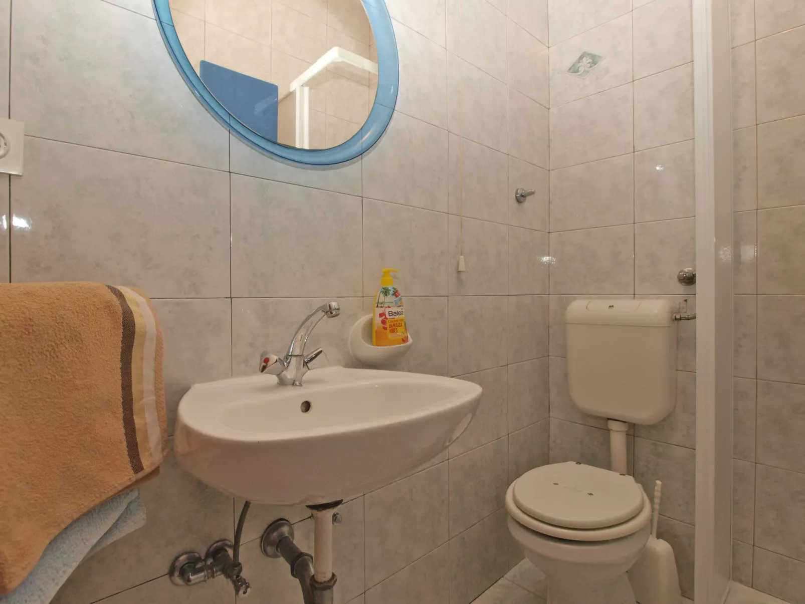 Apartment 1682 - Inside