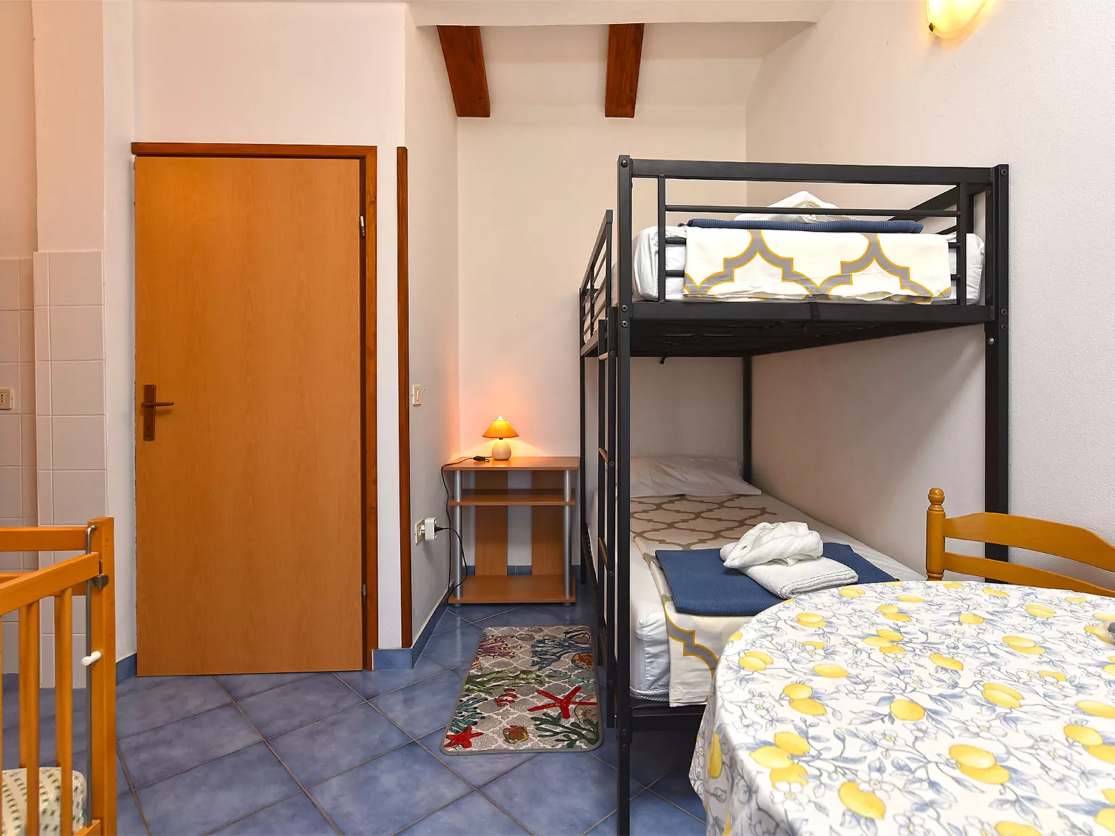 House 2370 - Drinnen