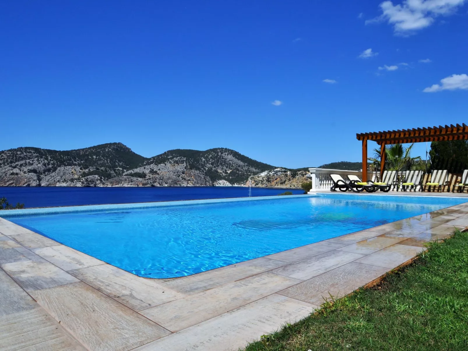 Villa CA TOTHOM con vistas al mar Camp de Mar para 8 personas (4 habitaciones) - Draußen