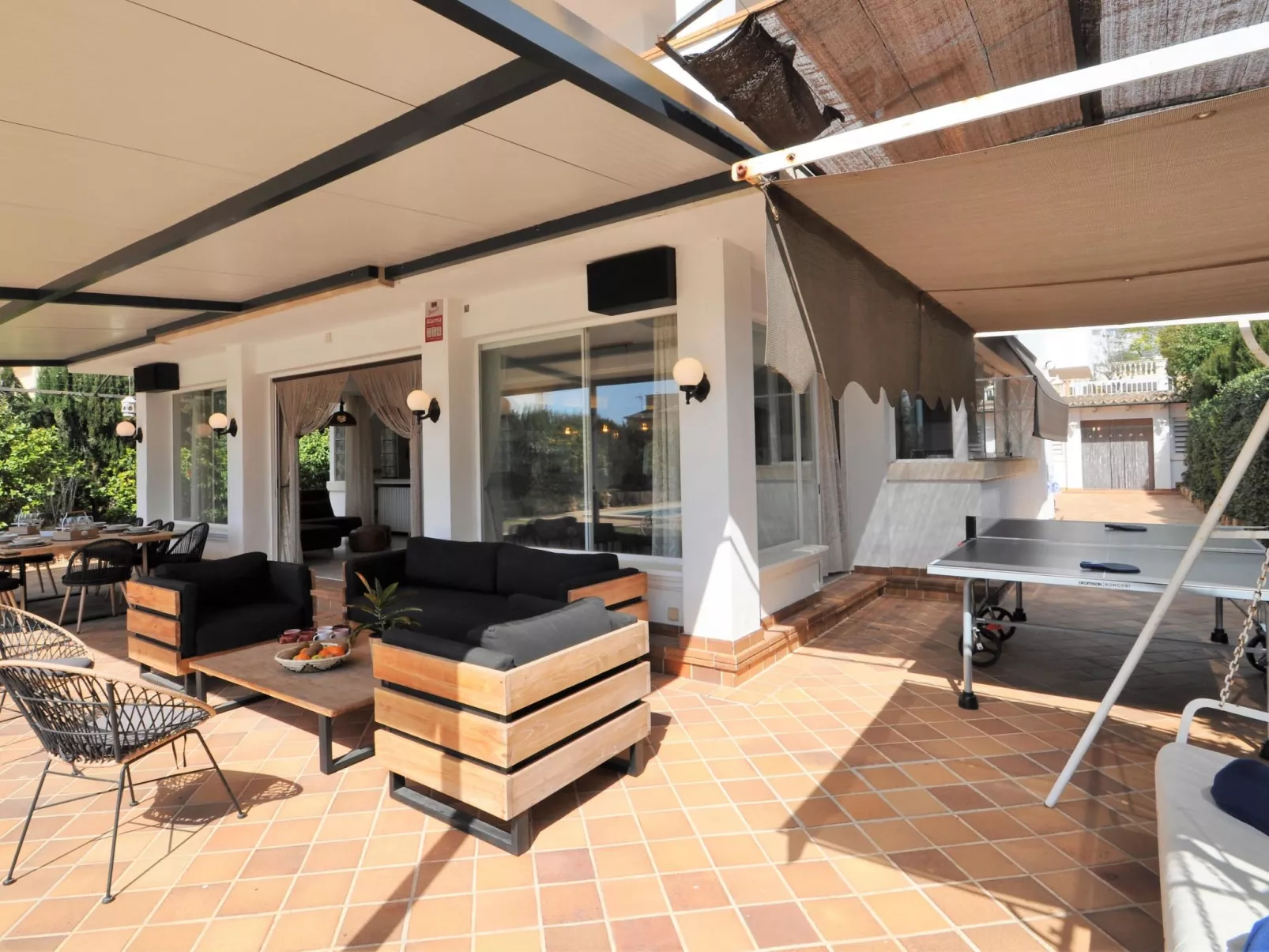 CA NA MALEN Hermosa casa para familias con gran piscina, jardín. - WiFi Gratis - Drinnen