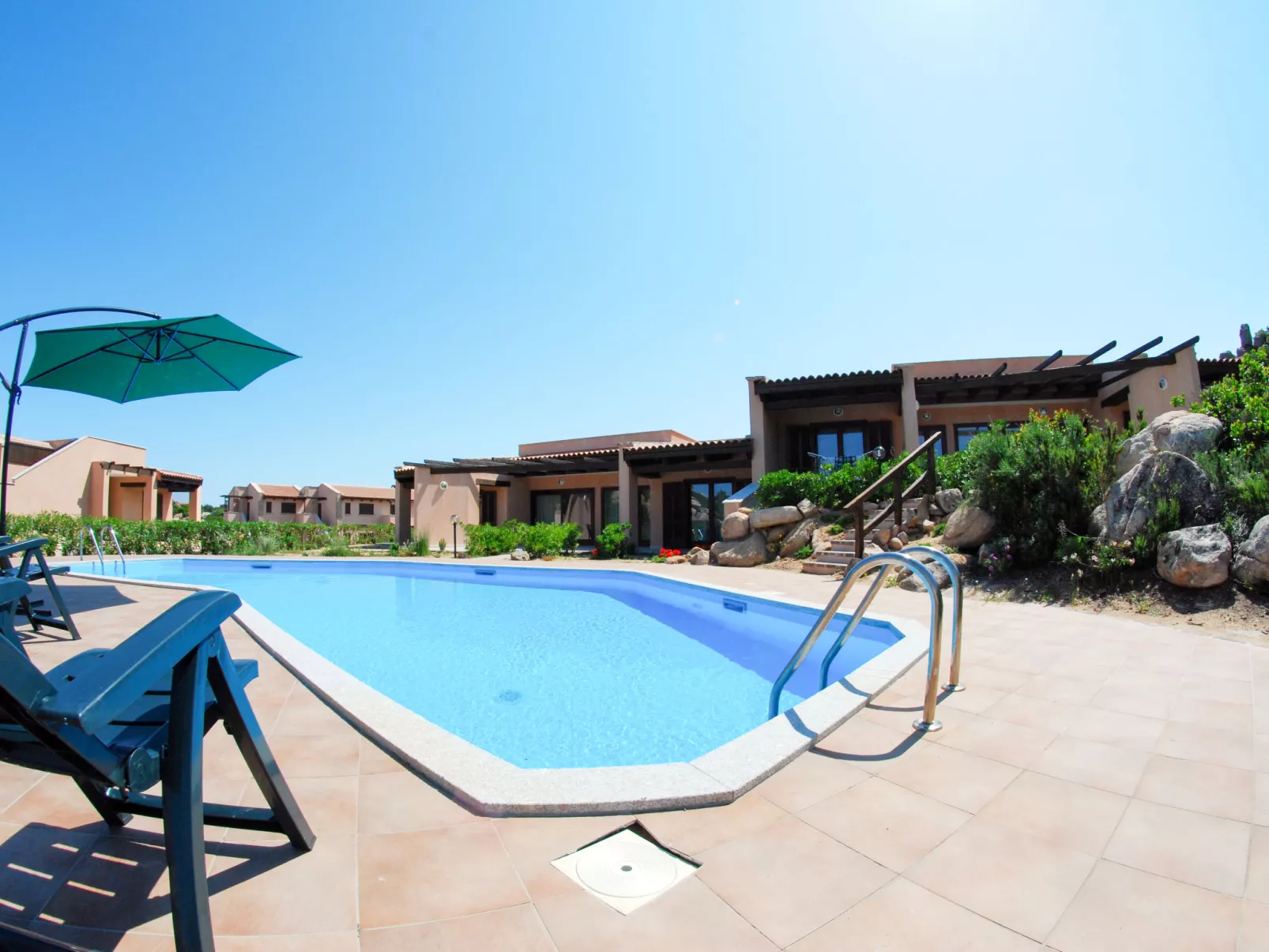 Villa 10 B-Outside