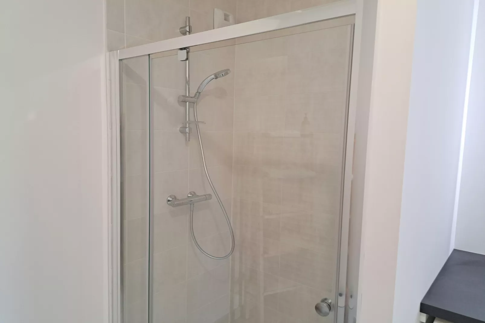 Ferienwohnung in Pouarzel - Badezimmer