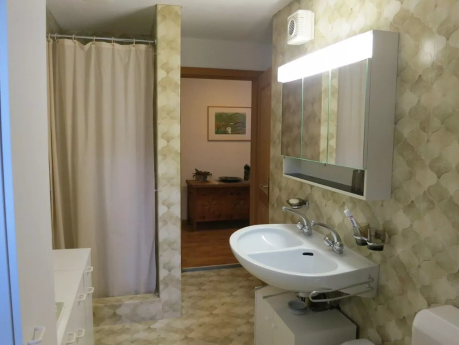 Casa Davos Cuort Good, Vella, (Vella). - Drinnen