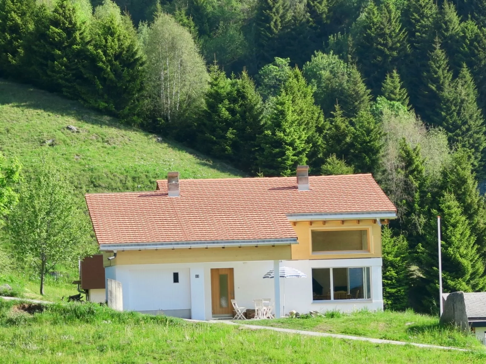 Casa Segnas/Lindt, (Segnas). - Draußen