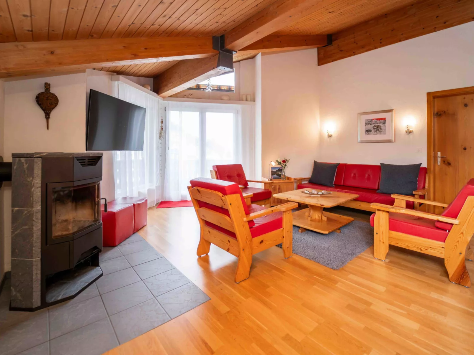 Arnika Attika, Obersaxen Affeier, (Obersaxen Affeier). - Inside