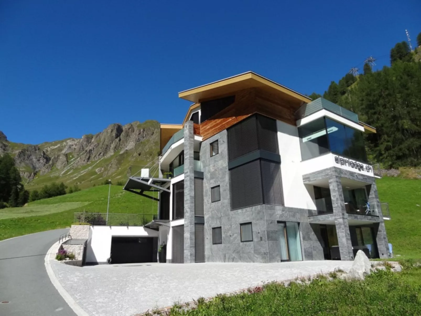 Alpinlodge & spa*****, (Samnaun-Ravaisch). - Draußen