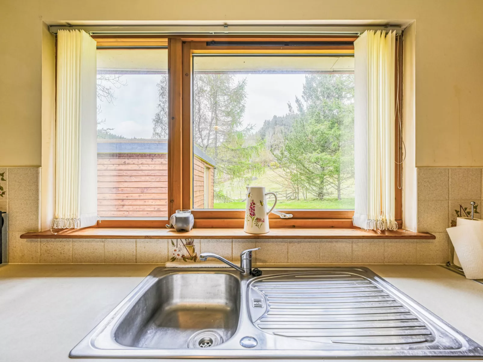The New House - Draußen