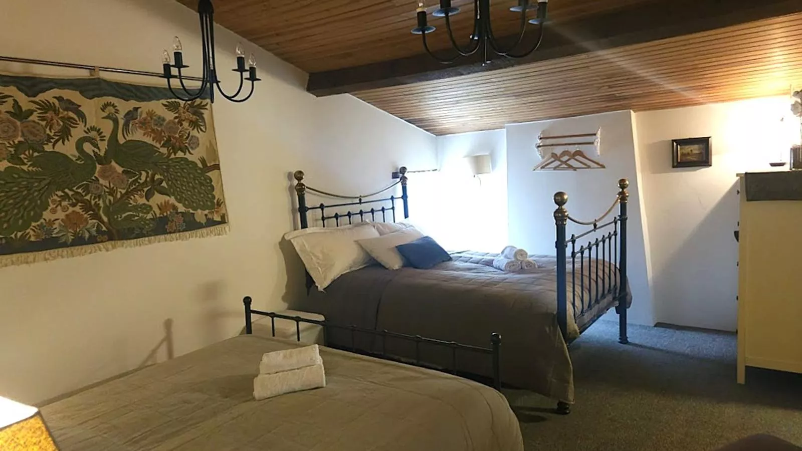 Le Bonheur - Bedroom
