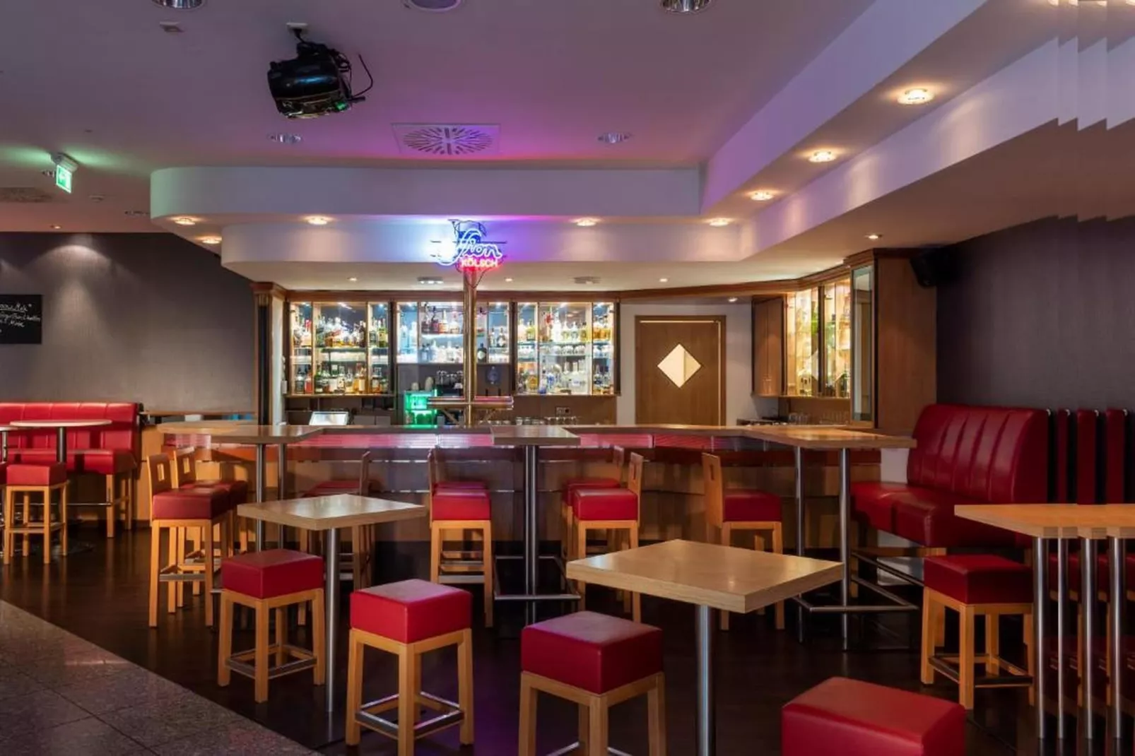Holiday Inn Frankfurt Neu-Isenb - Standard Double Room - Ausstattung