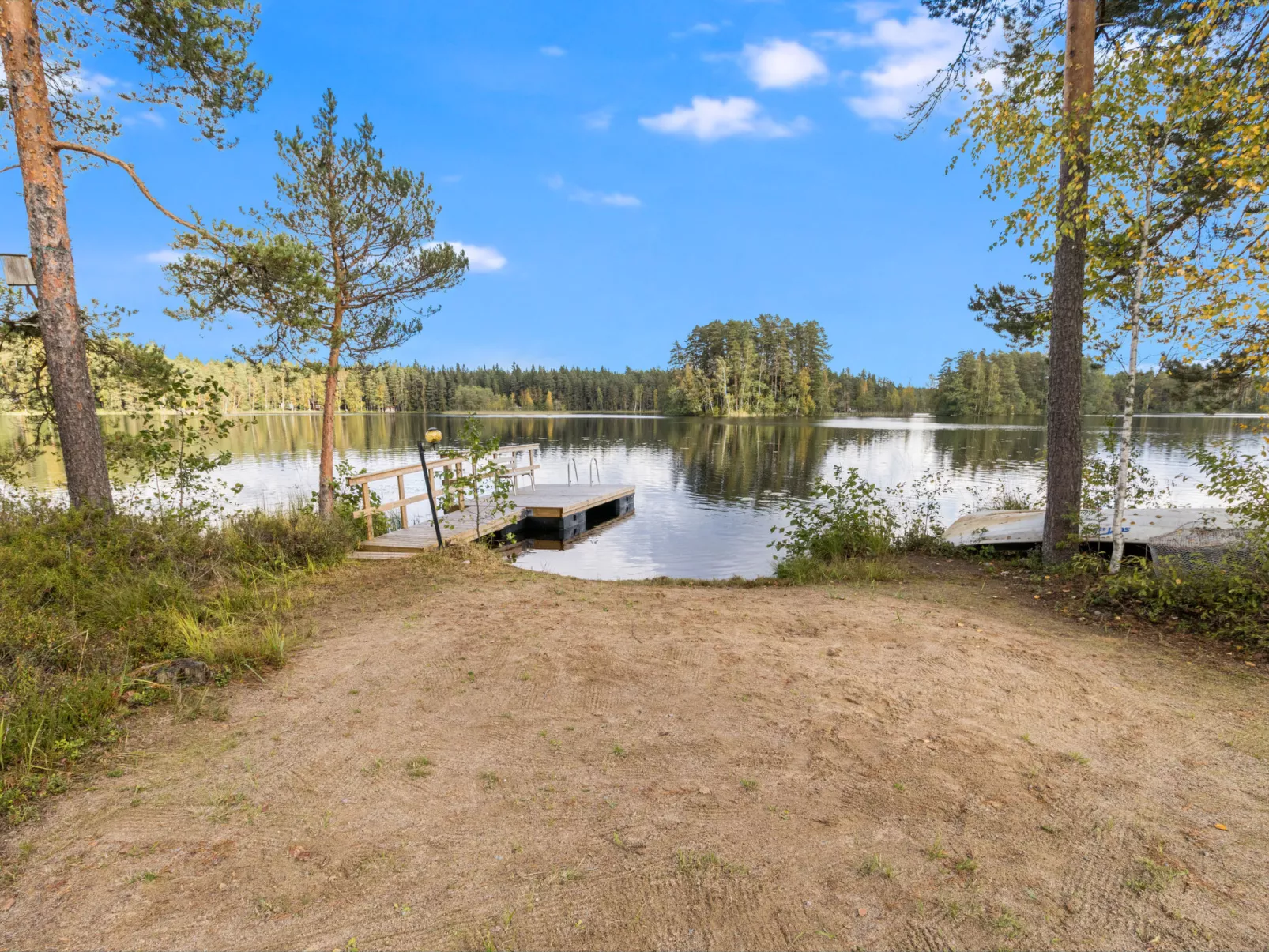 Teurajärven helmi - Drinnen