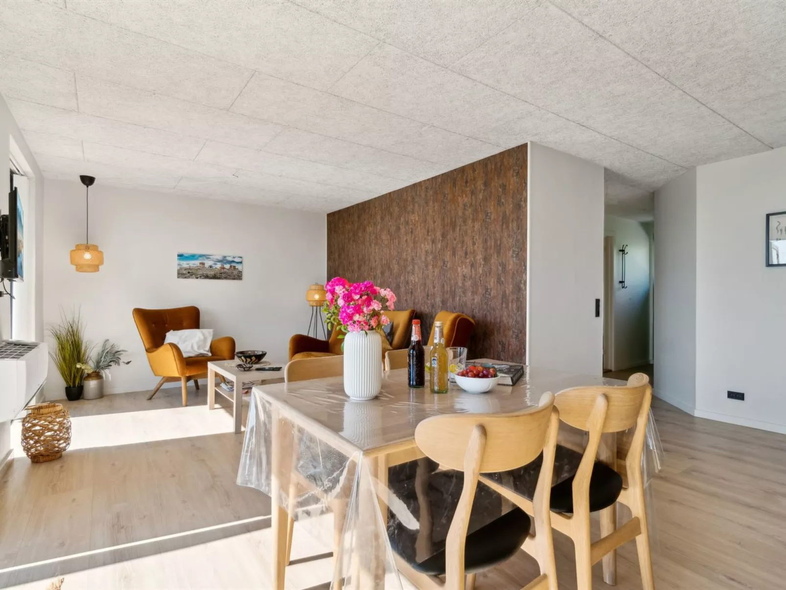 "Yari" - 50m from the sea - Drinnen