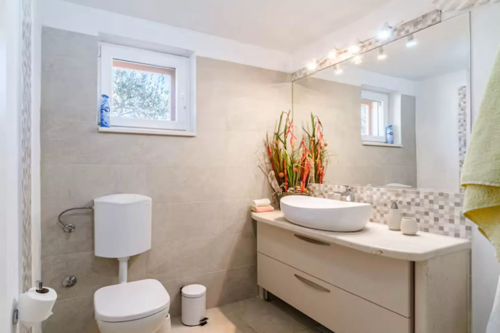 Holiday home House of the Sun - Three Bedroom Holiday Home with Pool - Badezimmer