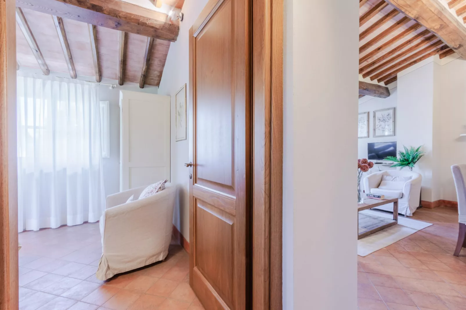 Maria Farmhouse Apartment in Wine Resort in Lucca - Wohnzimmer