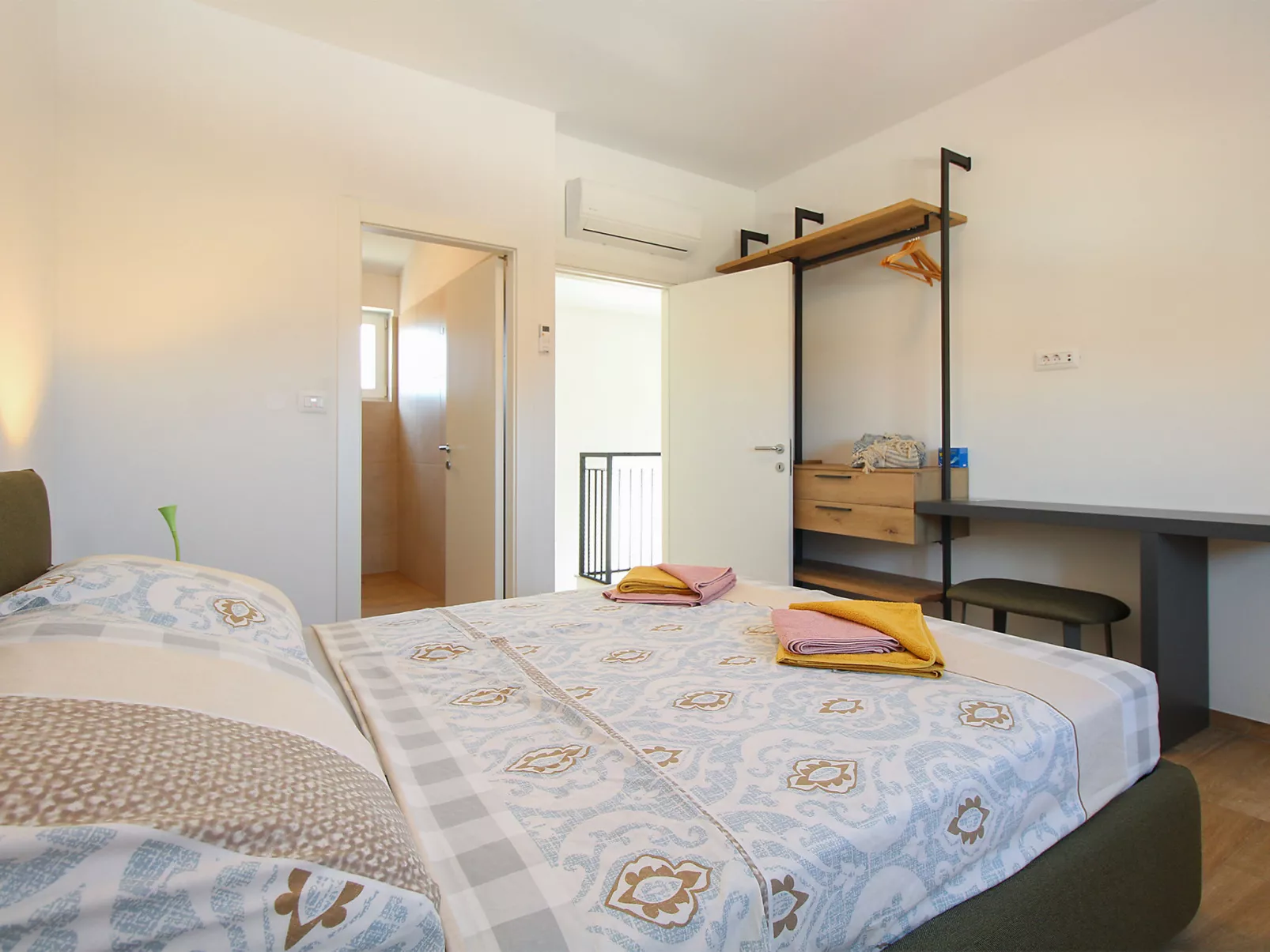 House 2351 - Dedans
