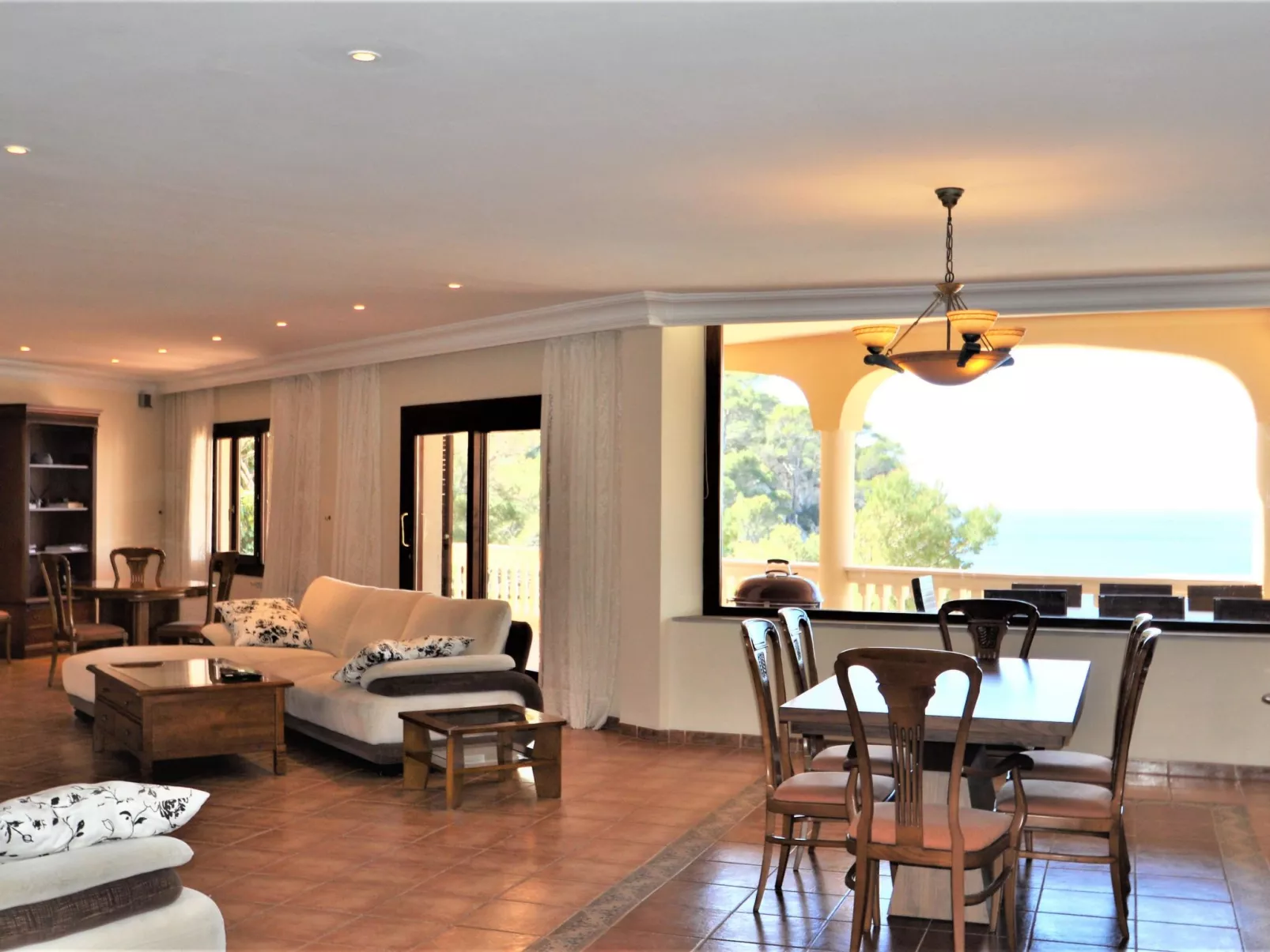 Villa CA TOTHOM con vistas al mar Camp de Mar para 8 personas (4 habitaciones) - Drinnen