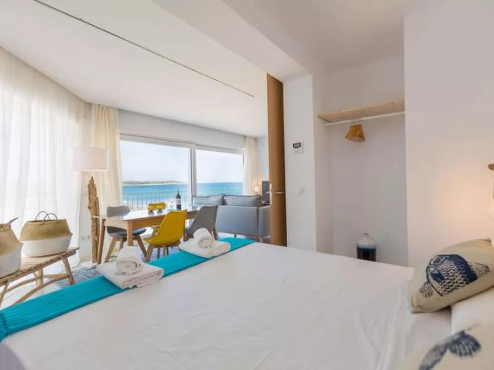 Tolle Wohnung in S'illot-Cala Morlanda mit Terrasse - Inside