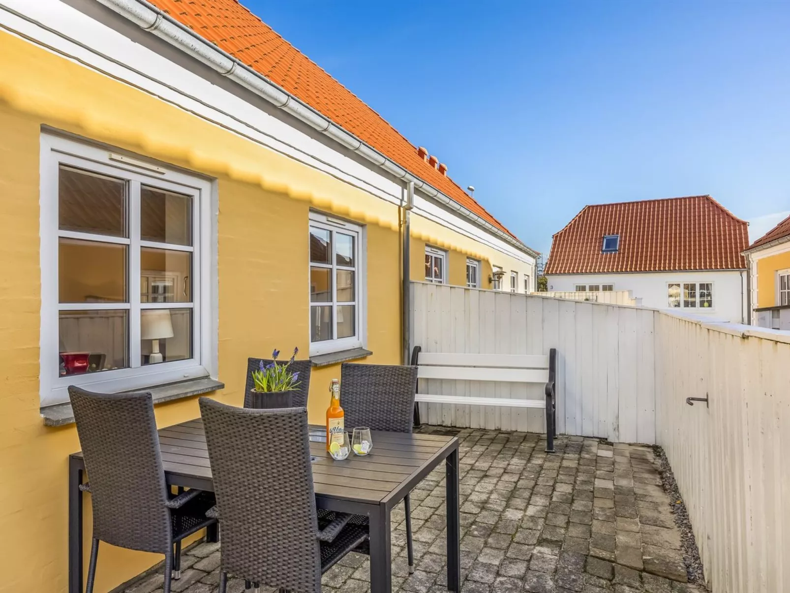 "Loreia" - 300m from the sea - Outside