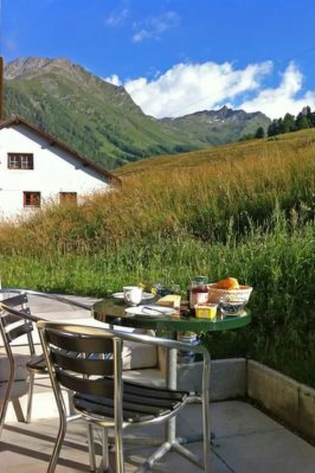 Chasa Tablà, (Guarda) - Draußen
