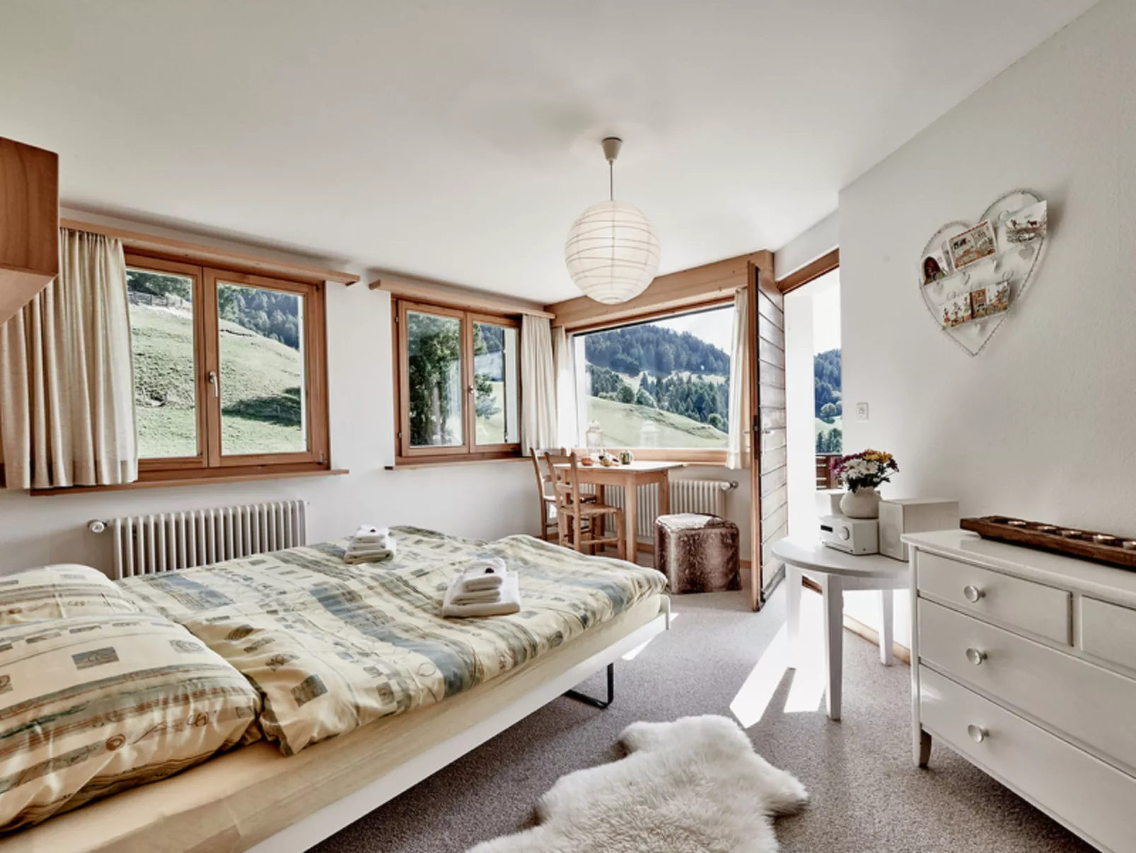 Chalet Lieuretta da Tscharfs, (Feldis). - Inside