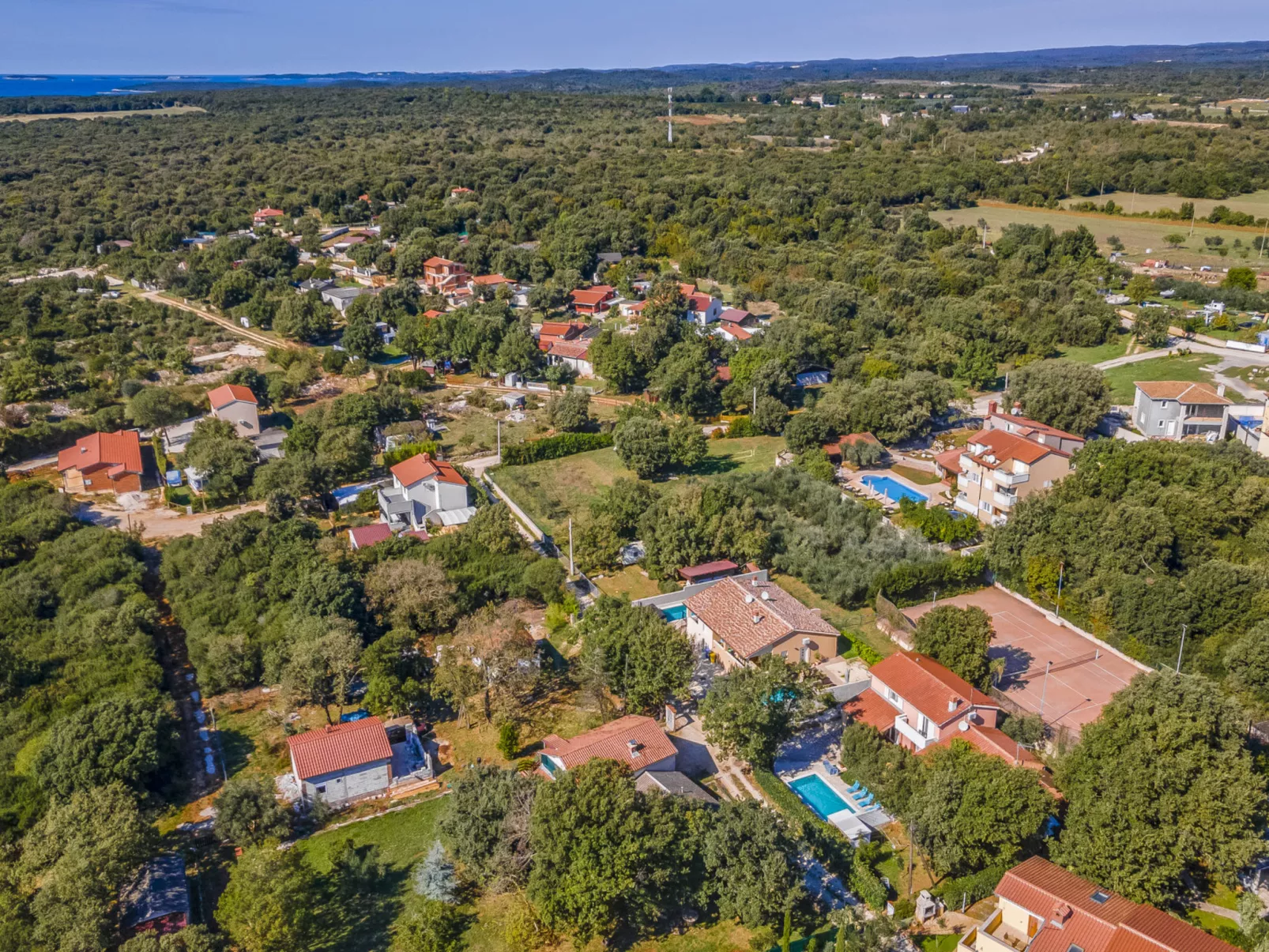 Villa Lona - Outside