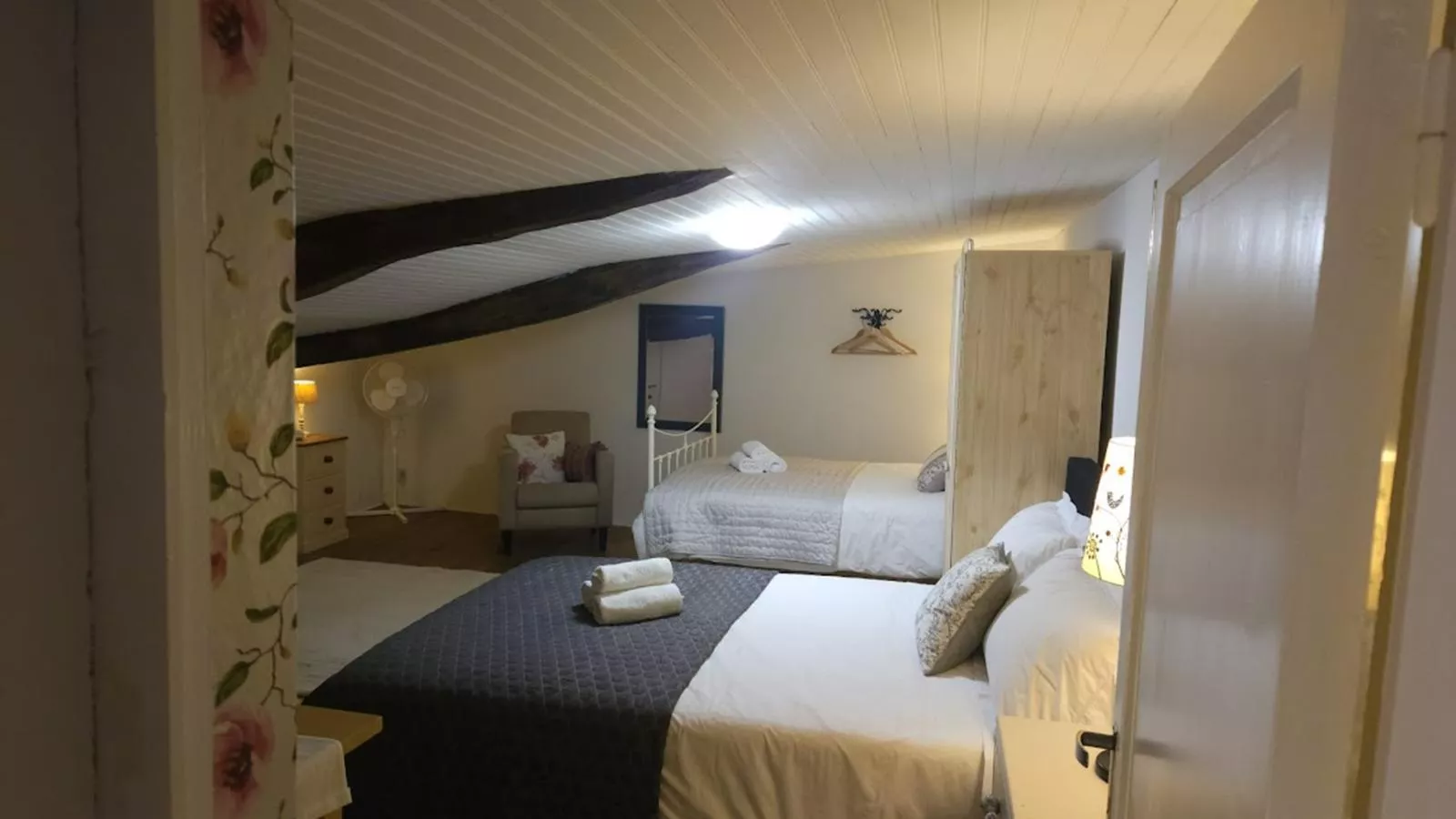 Le Bonheur - Bedroom
