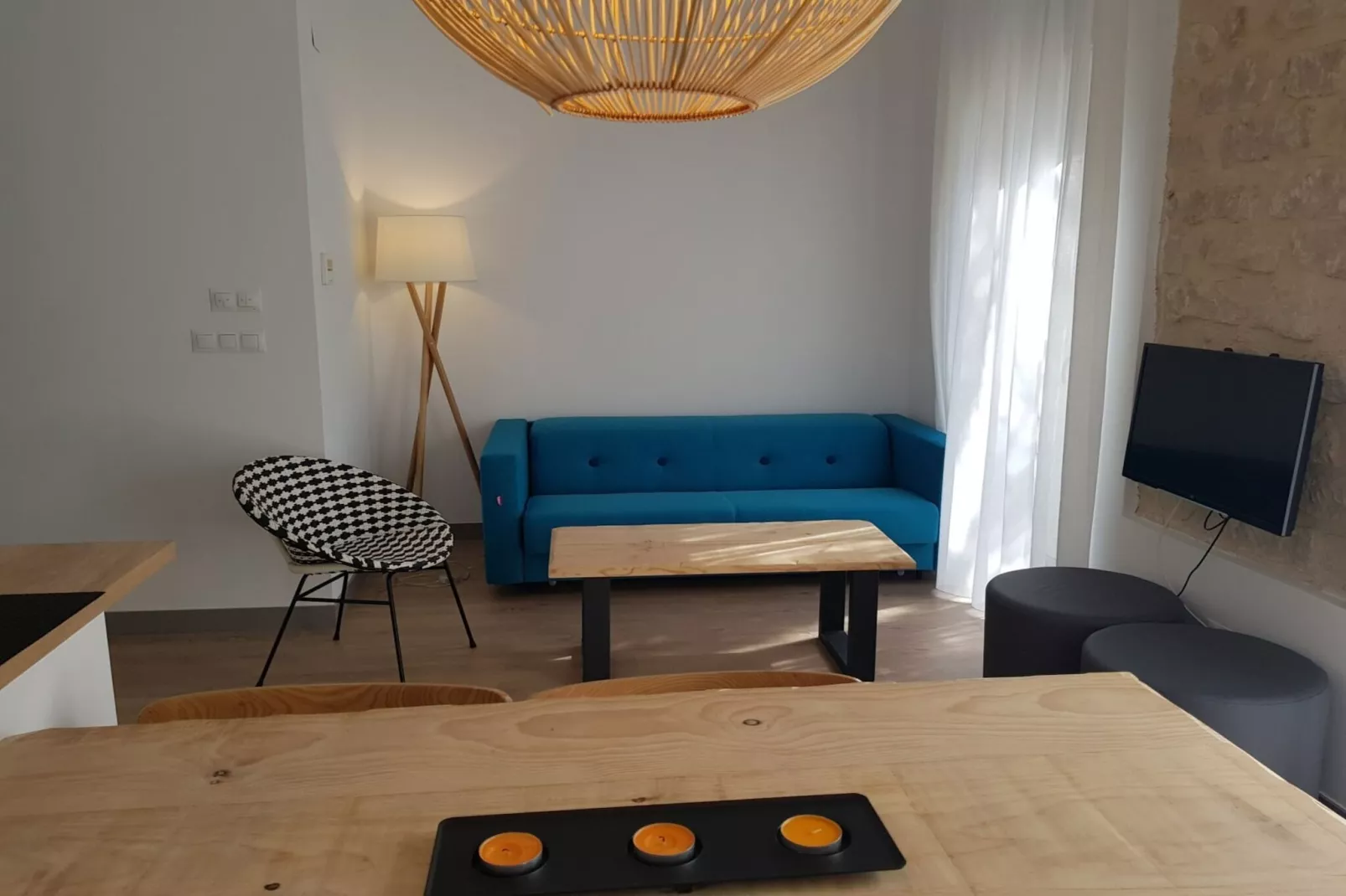 Apartamento 1dormitorio con ducha - Wohnzimmer