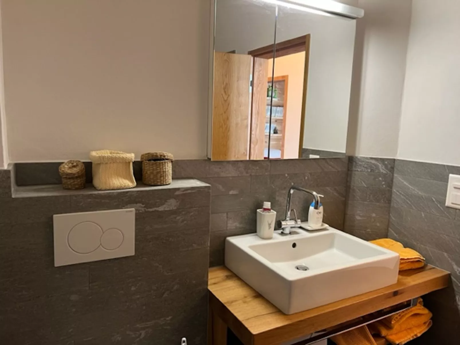 Hirtegga 1, Obersaxen-Miraniga, (Obersaxen). - Drinnen