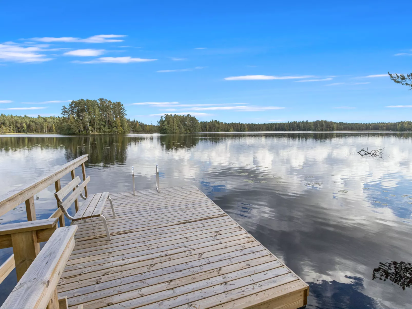 Teurajärven helmi - Drinnen