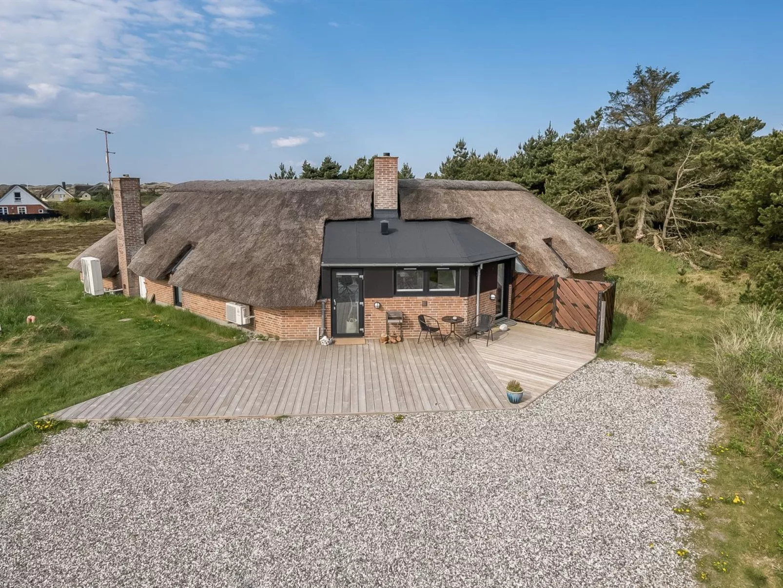 "Kimon" - 750m from the sea - Outside