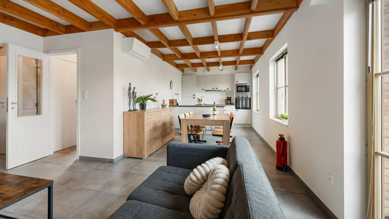 Westhinder I H91 - Living room